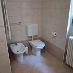 Lakecomoweb شقة *