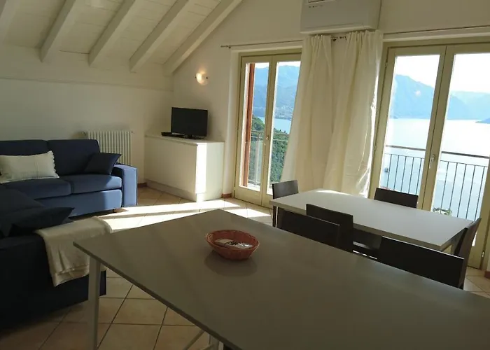 Lakecomoweb Apartman *